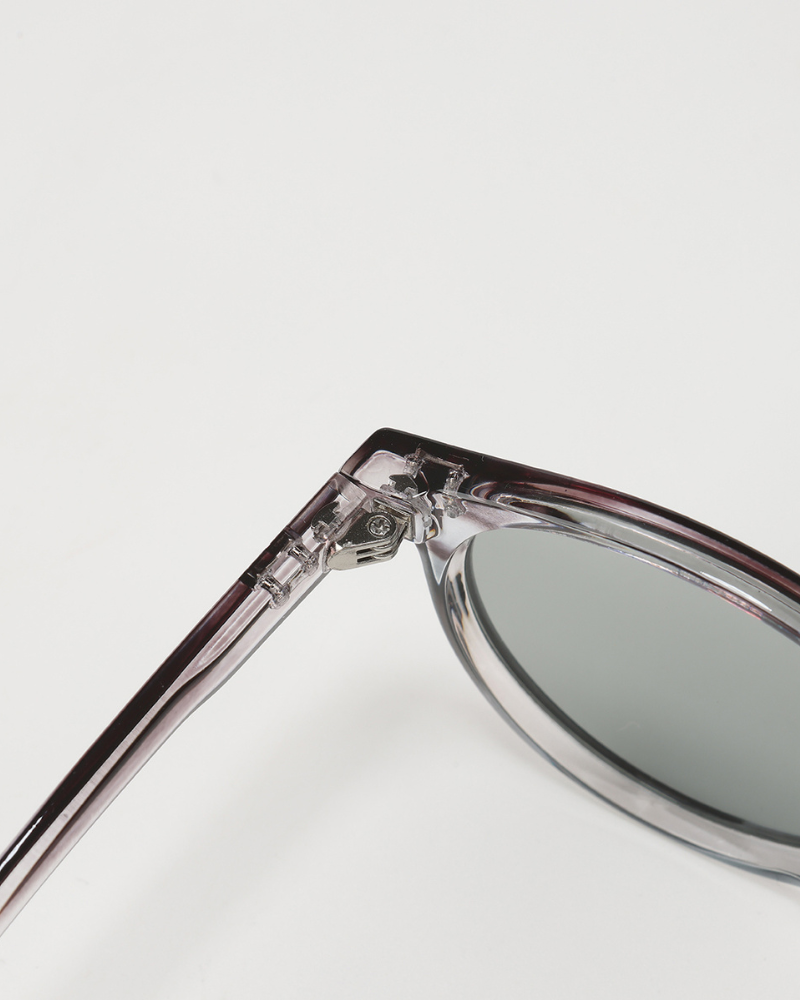 NOUVEAU RICHE Polarisierte Sonnenbrille mit UV-Schutz für Herren und Damen – Grau
