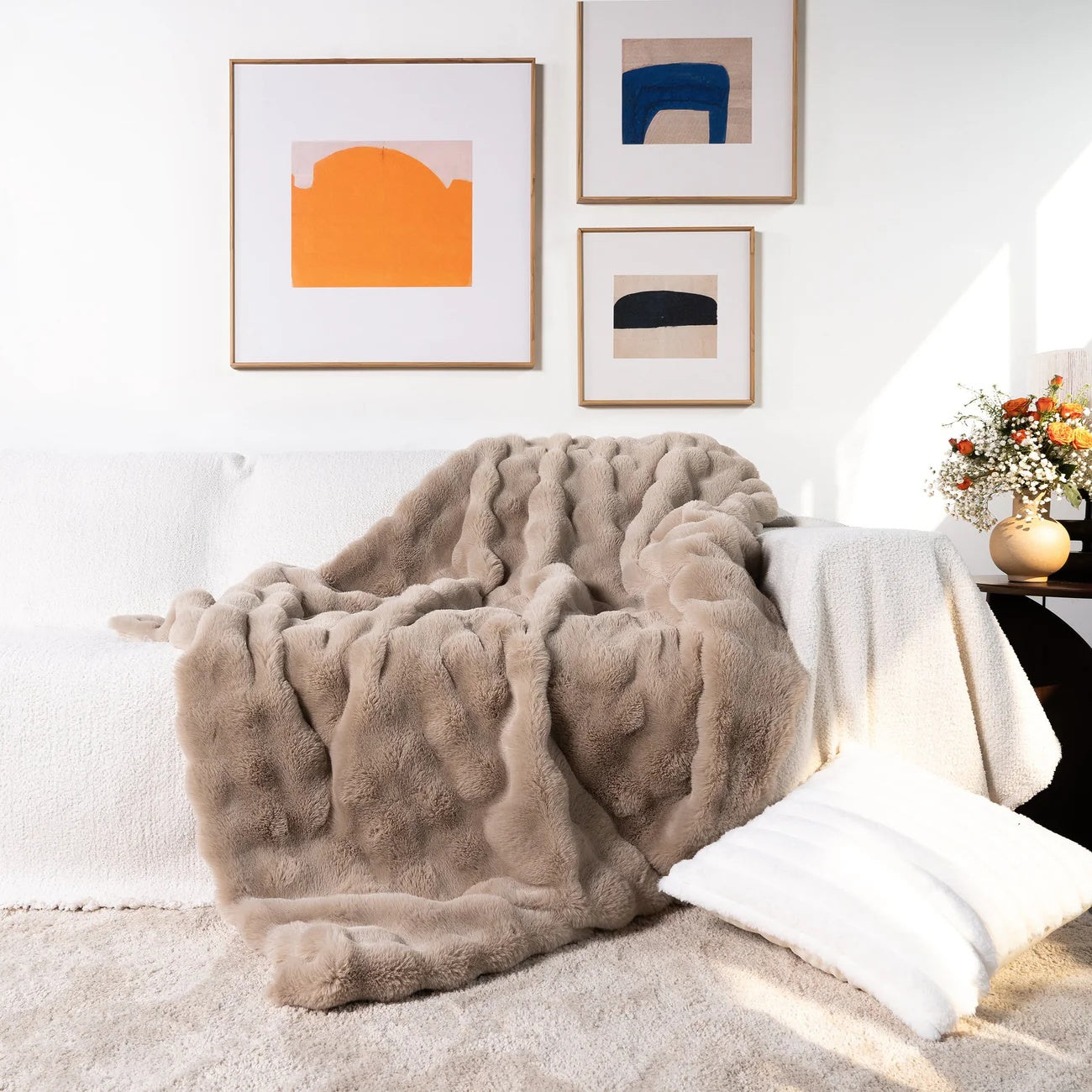 NOUVEAU RICHE Kaninchen-Faux-Fur-Decke für ultimativen Komfort und Wärme Espresso
