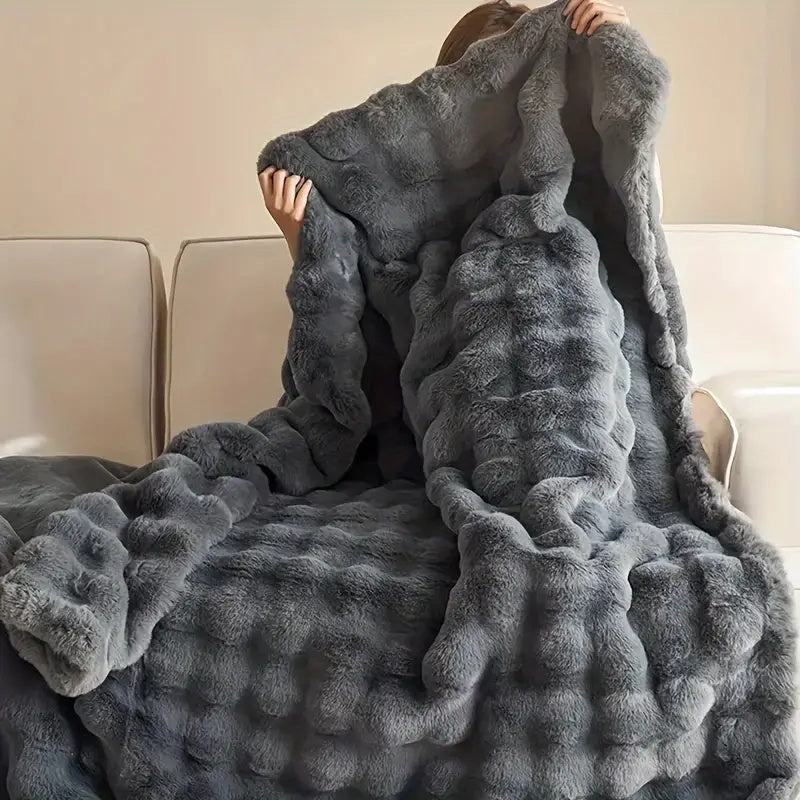 NOUVEAU RICHE Kaninchen-Faux-Fur-Decke für ultimativen Komfort und Wärme