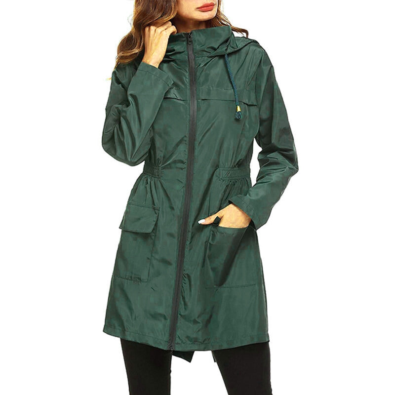 NOUVEAU RICHE Damen Regenjacke Lang mit Kapuze – Wetterfest & Funktional Dunkelgrun