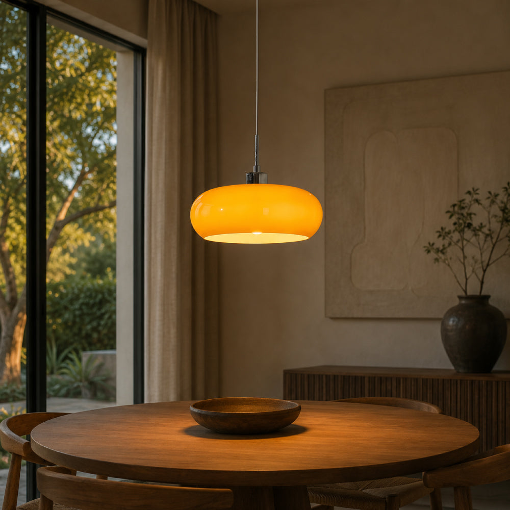 NOUVEAU RICHE Retro-Pendelleuchte – Hängelampe aus Farbigem Glas für den Esstisch & Kücheninsel, Weiss oder Orange