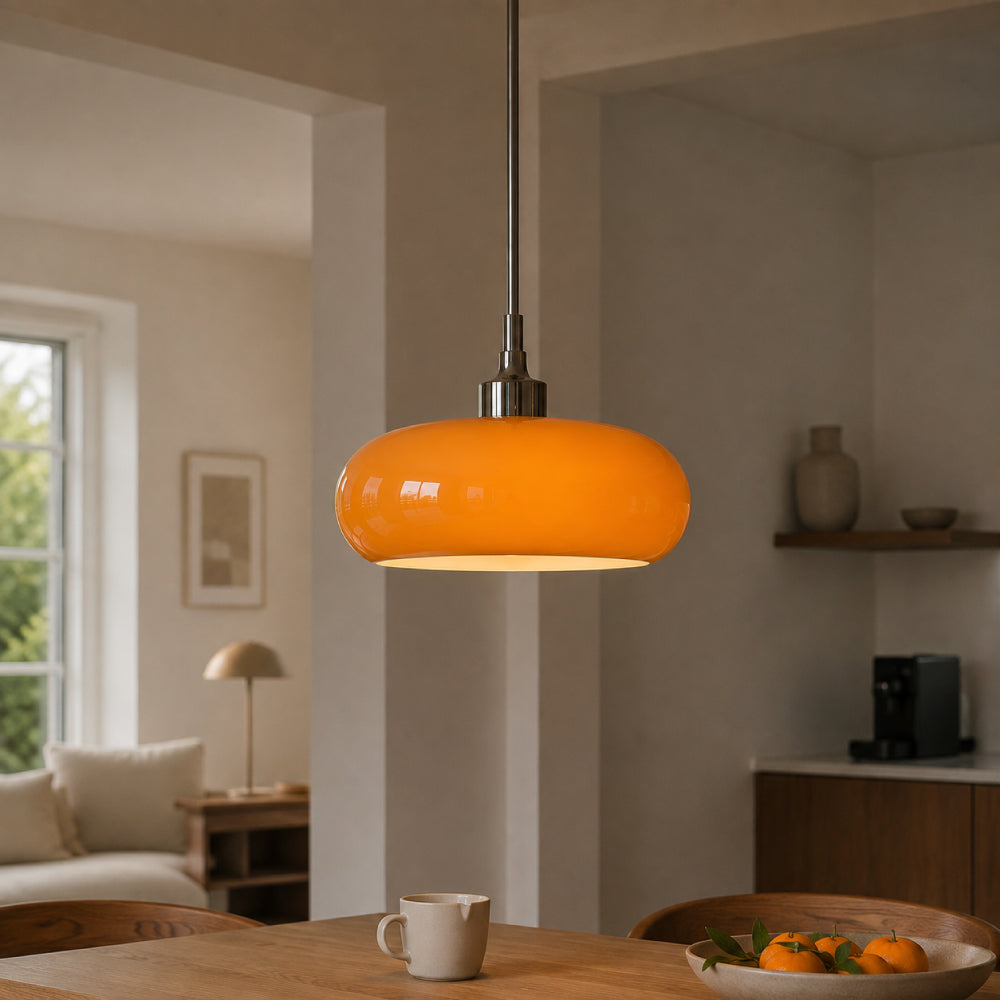 NOUVEAU RICHE Retro-Pendelleuchte – Hängelampe aus Farbigem Glas für den Esstisch & Kücheninsel, Weiss oder Orange