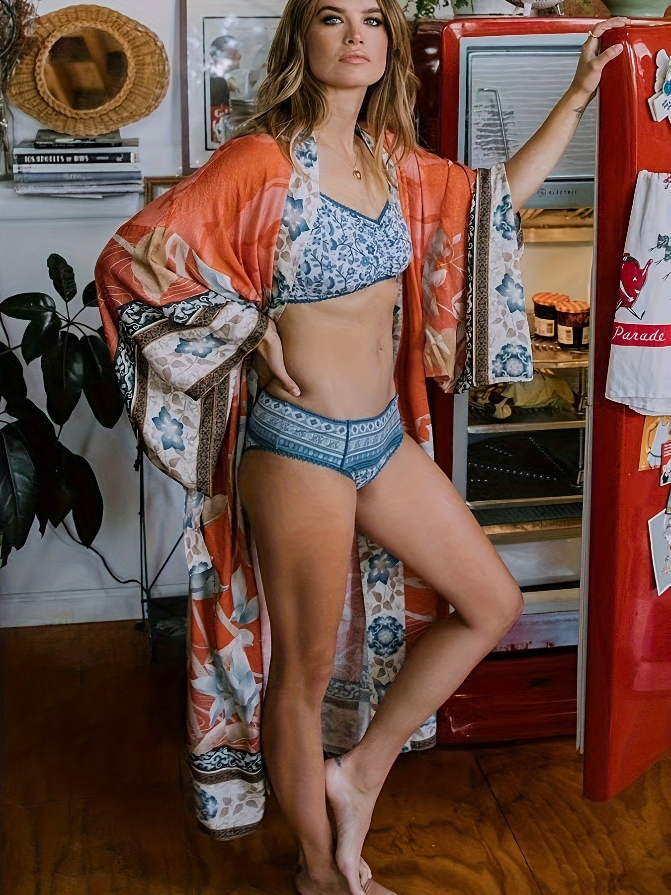 NOUVEAU RICHE Roter Blumenkimono Mit Fledermausärmeln Für Damen Luxuriös
