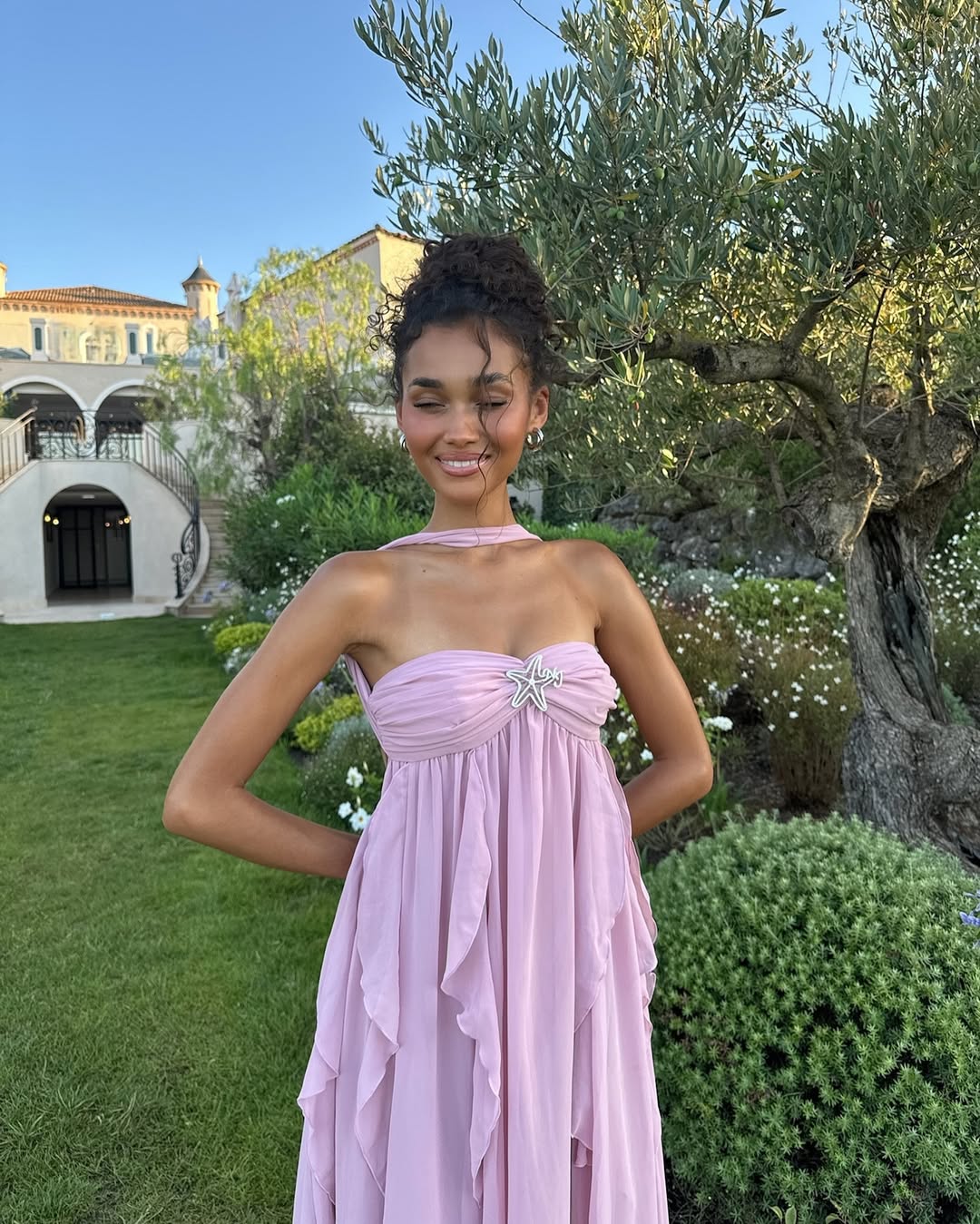 NOUVEAU RICHE Rüschenträgerloses Maxikleid Mit Fließender Silhouette