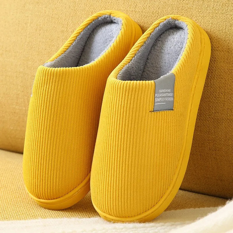 NOUVEAU RICHE Unisex Hausschuhe Wohlfühlkomfort Kuschelige Wärme Kalte Tage Gelb