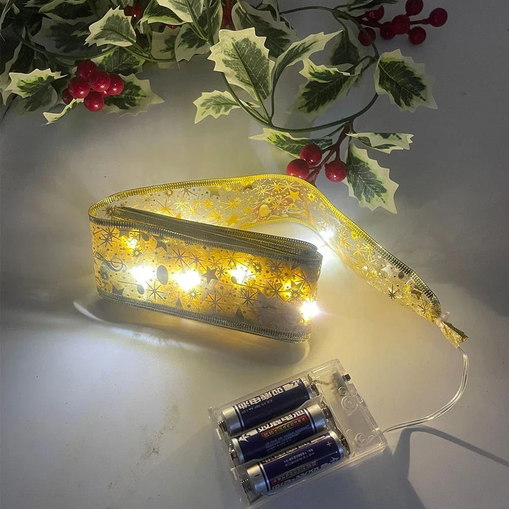 NOUVEAU RICHE Weihnachts-Lichterband – LED Lichterkette mit Organza Schleifenband für den Christbaum, 3 m oder 5 m, 6 Stile – TwinkleRibbon