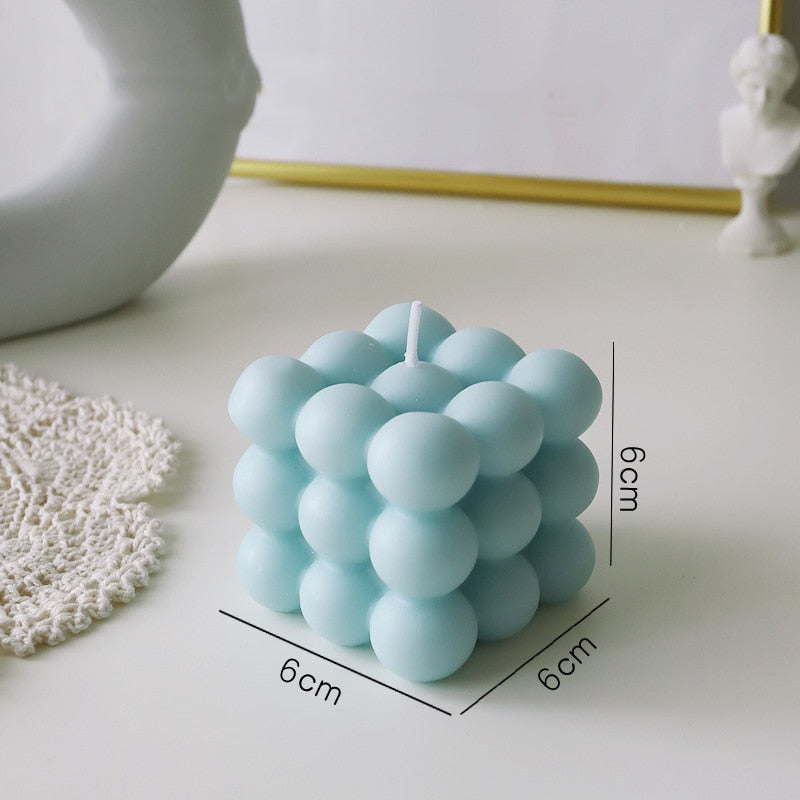 NOUVEAU RICHE Bubble Kerze aus Sojawachs – Trendige Würfelkerze & Duftkerze, 9 Farben, Deko für Ihr Interieur – BubbleGlow Kerze Blau