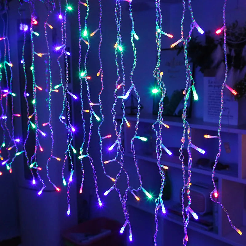 NOUVEAU RICHE Stimmungsvolle Eiszapfen-Beleuchtung – LED Eisregen Lichterkette Aussen 4,8 m, Wasserdicht, Weihnachtsbeleuchtung – FrostGlow Wechselnd
