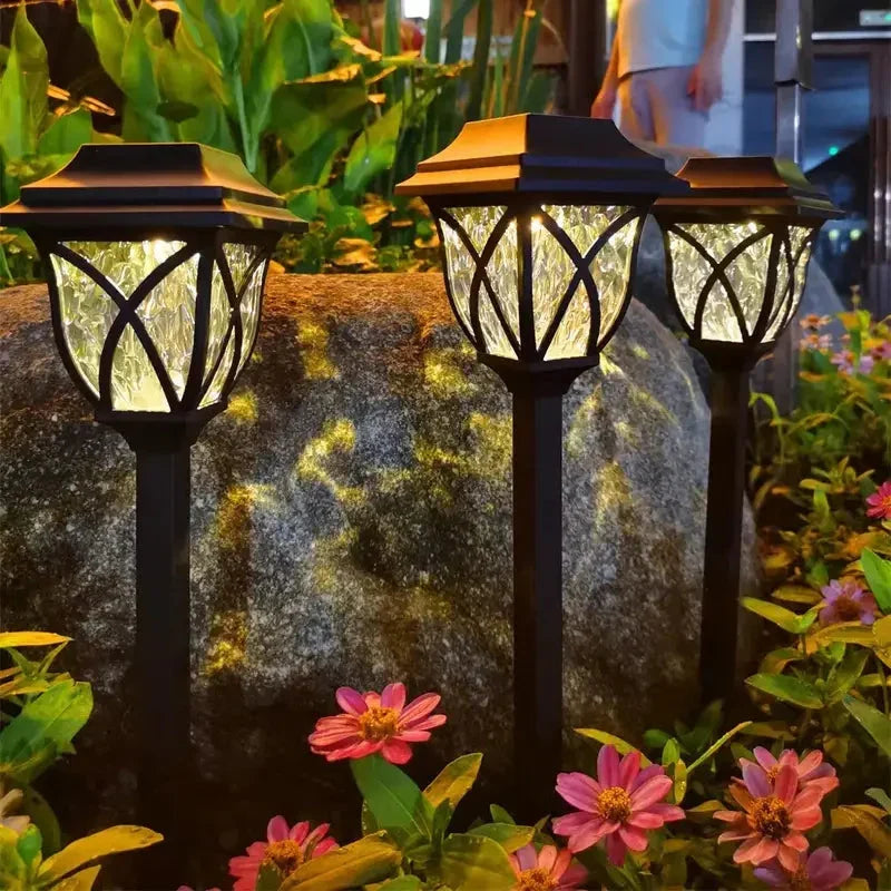 NOUVEAU RICHE Solar-Gartenbeleuchtung – Solarlampen für Gartenweg, Terrasse & Rasen, Weiss oder Warmweiss – LunaGlow
