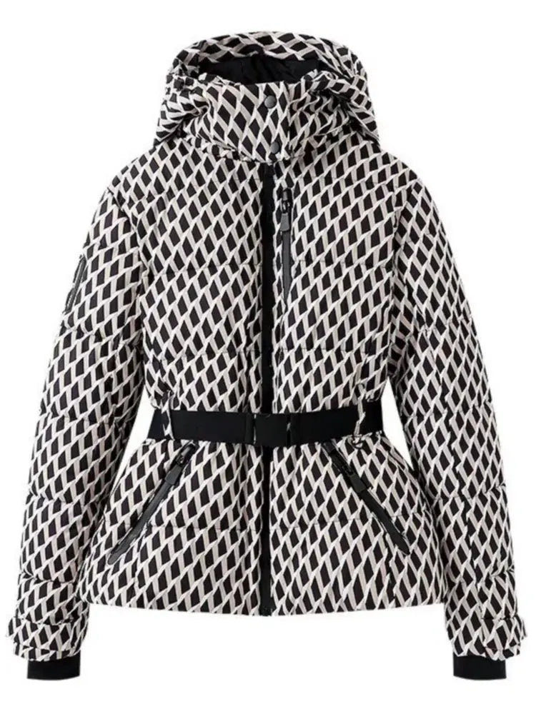 NOUVEAU RICHE Damen Skijacke – Modische Winterjacke mit Kapuze und Taillengürtel Weiß Schwarz