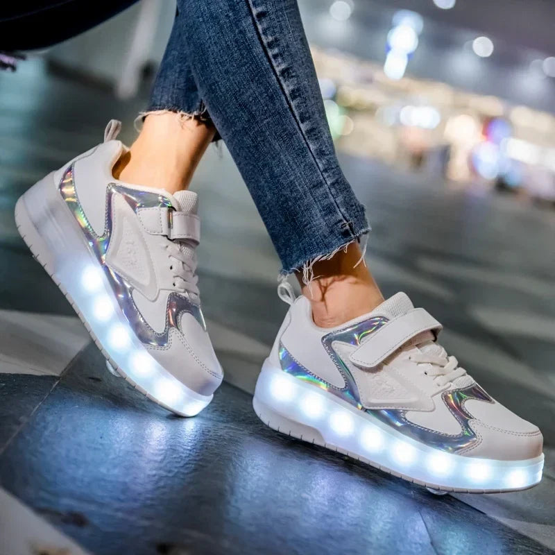 NOUVEAU RICHE LED-Rollschuh-Sneaker für Kinder – Leuchtende Schuhe mit Rollen & Klettverschluss, 4 Farben, Gr. 28–39