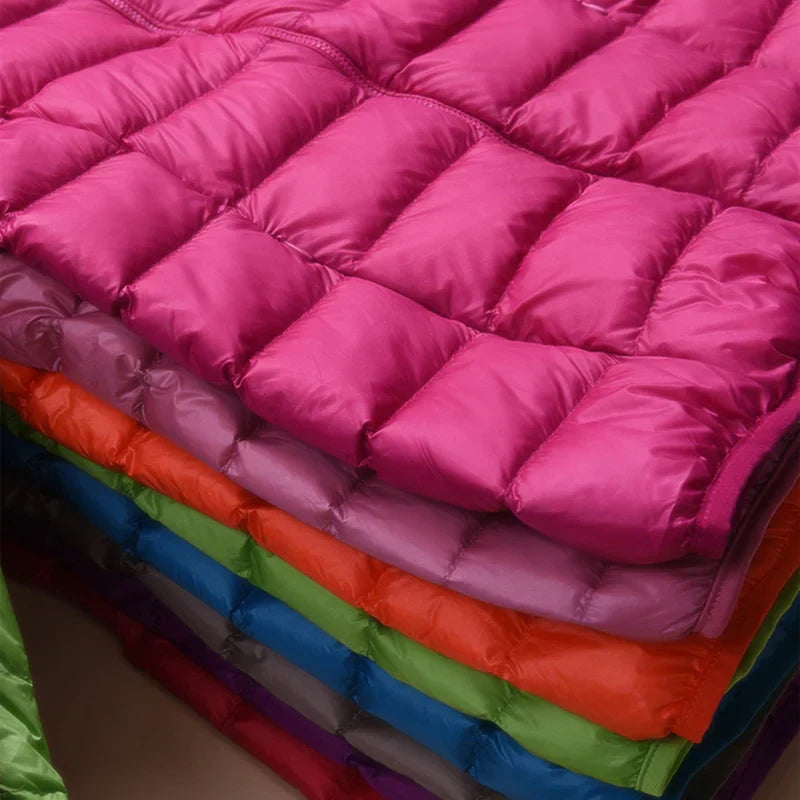 NOUVEAU RICHE Damen Daunenjacke Federleichte Mit Kapuze Taupe Faltbares