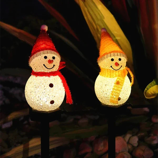 NOUVEAU RICHE Solarbetriebene Schneemannlampe – Solar Gartenleuchte Schneemann, Weihnachtsdeko Aussen, 1+1 Gratis – SolarSnow