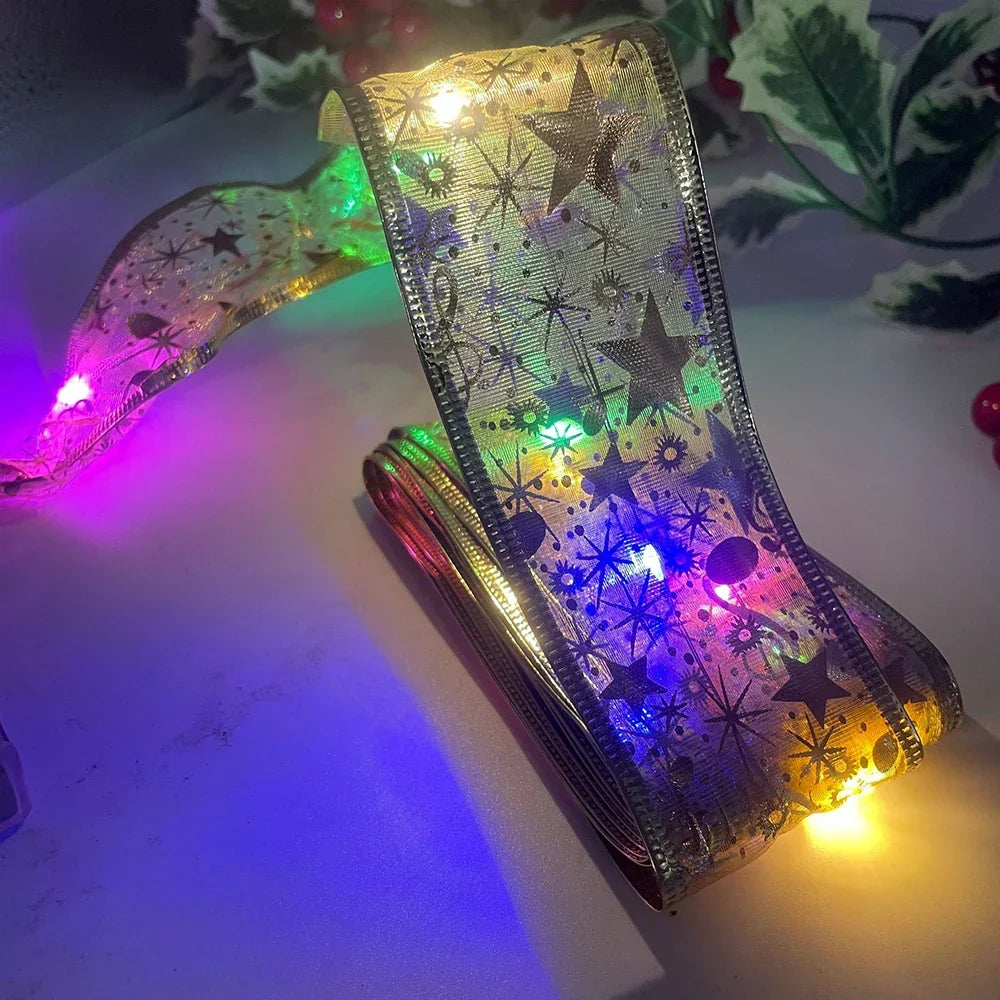 NOUVEAU RICHE Weihnachts-Lichterband – LED Lichterkette mit Organza Schleifenband für den Christbaum, 3 m oder 5 m, 6 Stile – TwinkleRibbon