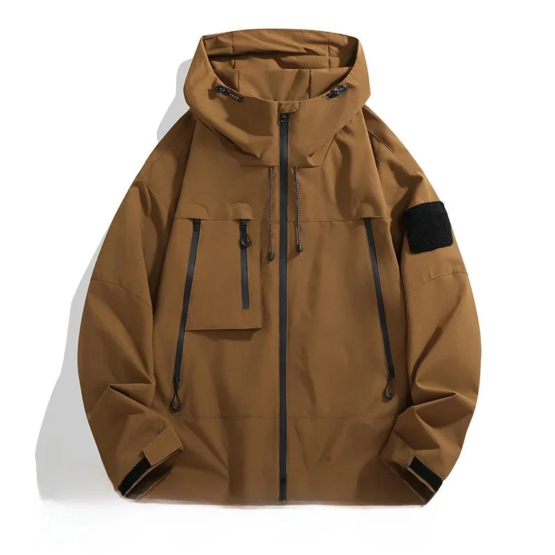NOUVEAU RICHE Herren Regenjacke – Wasserdichte Jacke mit Kapuze und Modischem Look Braun