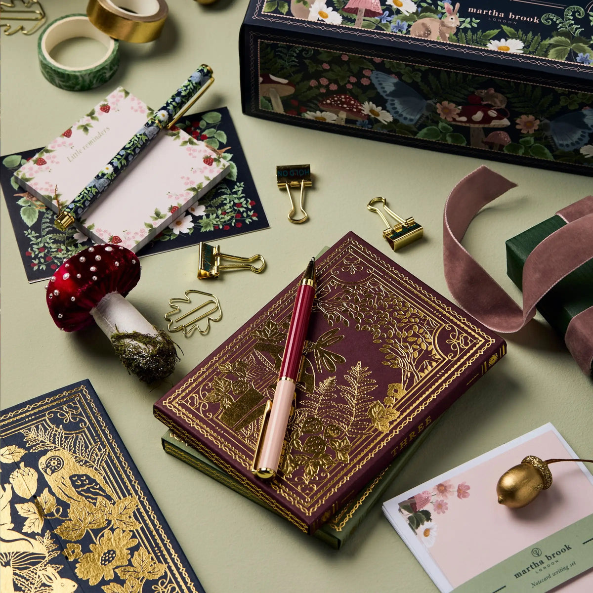 Calendario dell'Avvento creativo - Calendario dell'Avvento di articoli di cancelleria con 24 sorprese, regalo di Natale per il journaling e il fai da te - CraftJoy