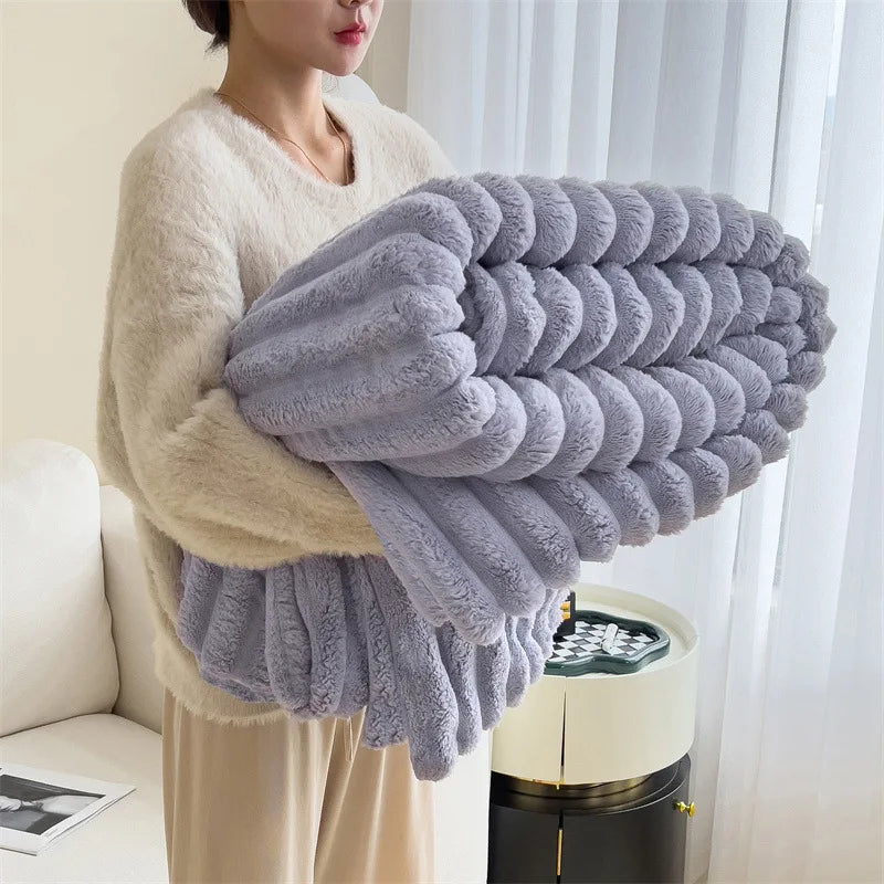 NOUVEAU RICHE Dickes Kaninchen-Velours-Decke, Weicher Flanellwurf Lila