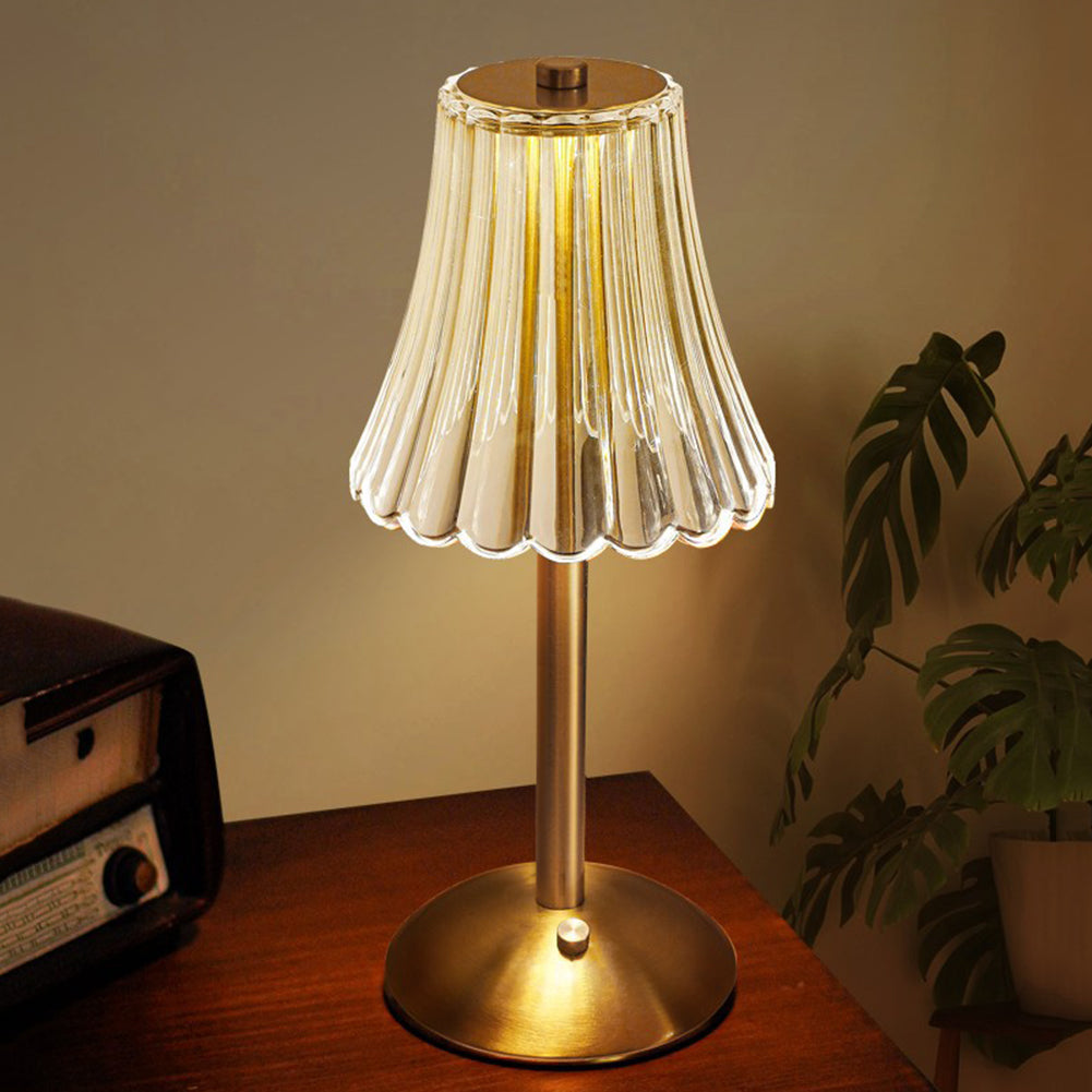 NOUVEAU RICHE Goldene Kristall-Tischlampe – Kabellose Akku Touch-Lampe mit Kristallschirm, Dimmbar, Gebürstetes Aluminium – Aurora Luxe