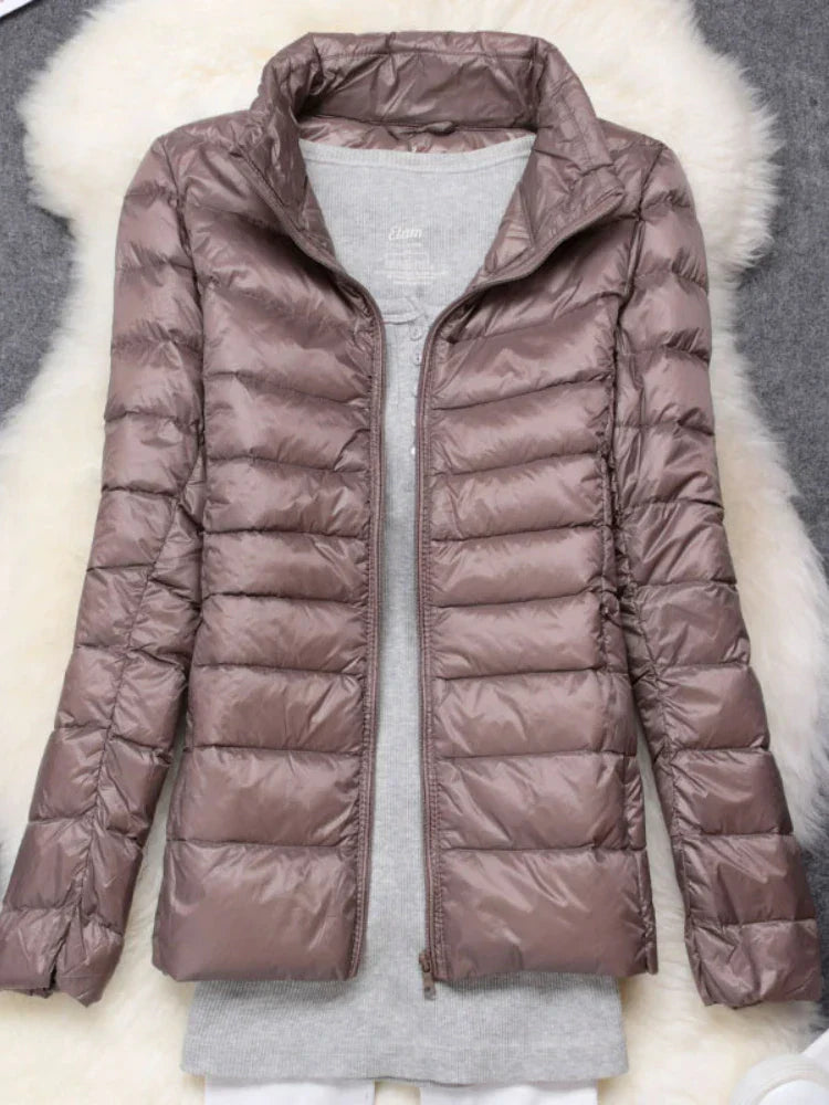 NOUVEAU RICHE Damen Daunenjacke Federleichte Mit Kapuze Taupe Faltbares