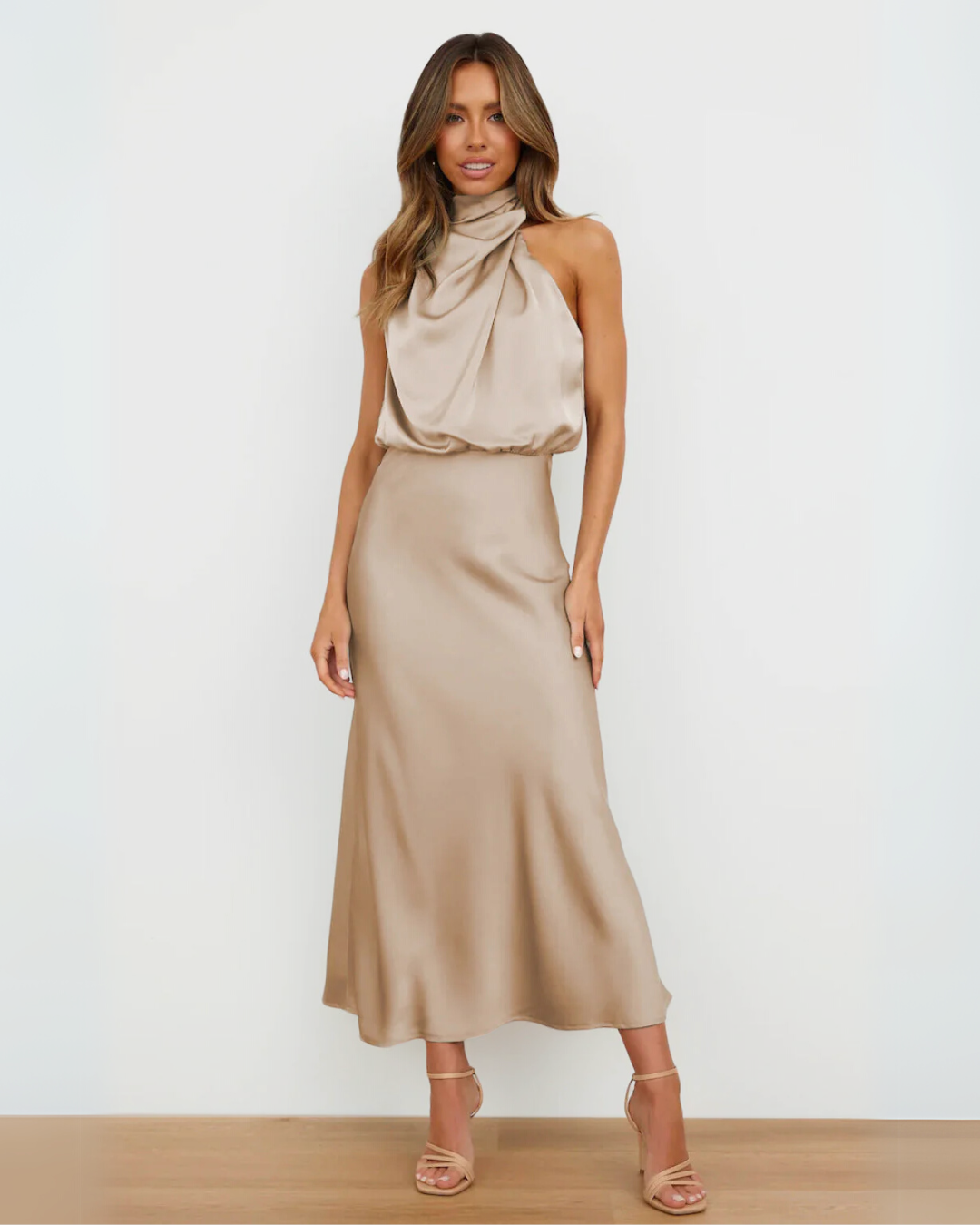 NOUVEAU RICHE Sahara Drapé Kleid Mit Hohem Kragen Und Drapierter Silhouette