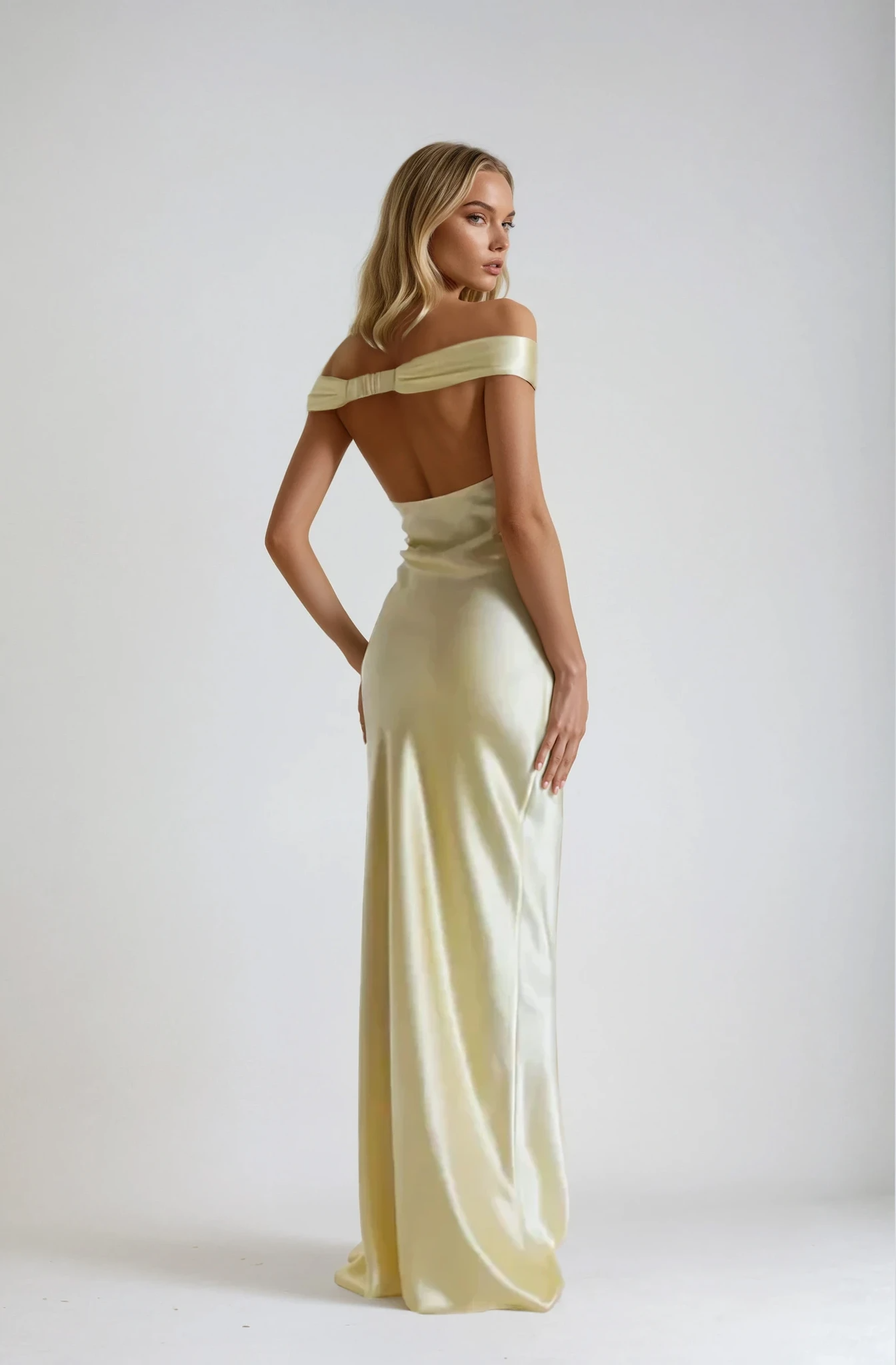 NOUVEAU RICHE Satin Maxikleid Ohne Rücken Stilvolle Eleganz Für Anlässe