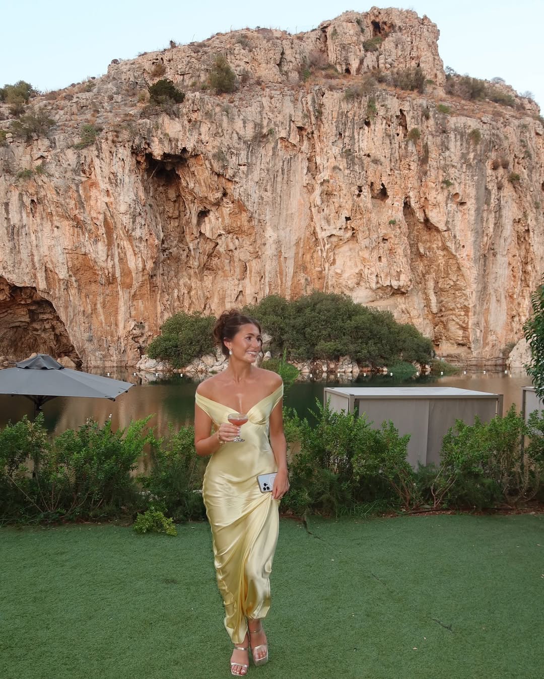 NOUVEAU RICHE Satin Maxikleid Ohne Rücken Stilvolle Eleganz Für Anlässe