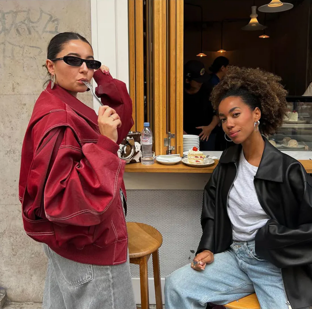 NOUVEAU RICHE Rote Oversize Jacke Leder Strahlendes Fashion Statement