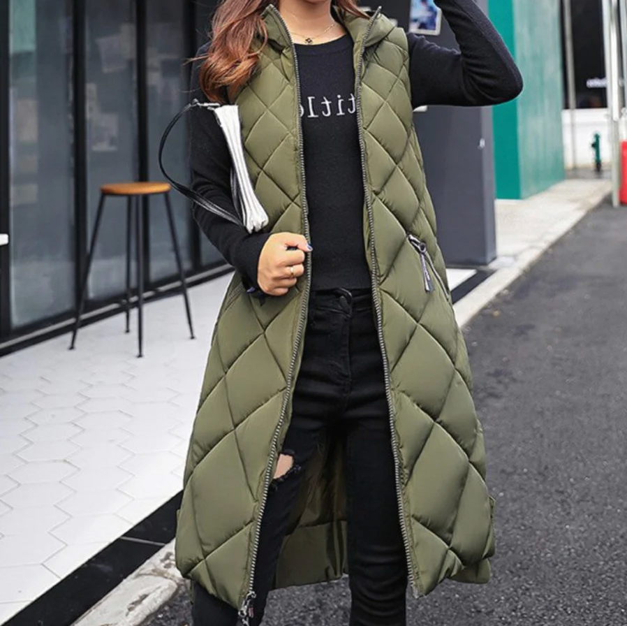 NOUVEAU RICHE Damen Lange Steppweste – Stylische Puffer-Weste mit Kapuze für den Herbst
