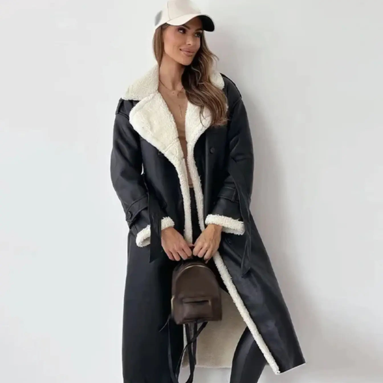 NOUVEAU RICHE Luna | Dame Lange Klassische Jacke mit Fleece-Futter & Teddykragen - Warmer Wintermantel Schwarz