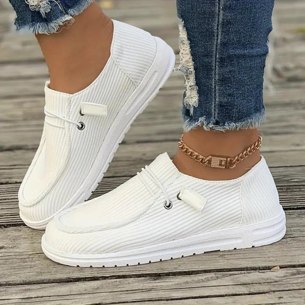 NOUVEAU RICHE Bequeme Damen Schlupfschuhe Sommer Flach Leicht Für Alltag Weiß