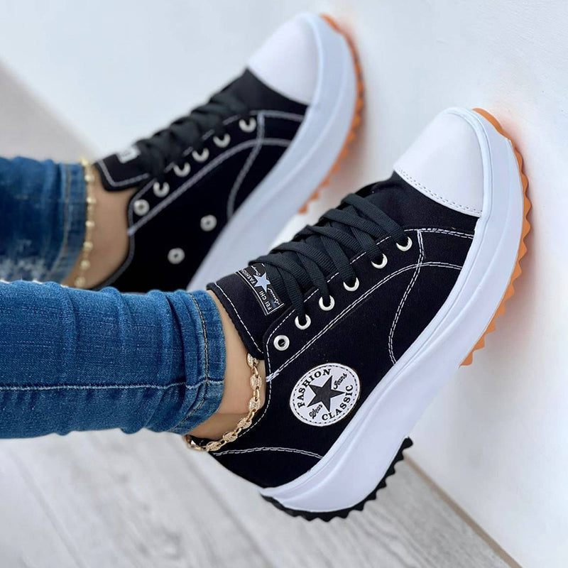 NOUVEAU RICHE Schuhe Leicht Mit Ultra Soft Sohle Und Fußstütze Bequem Schwarz