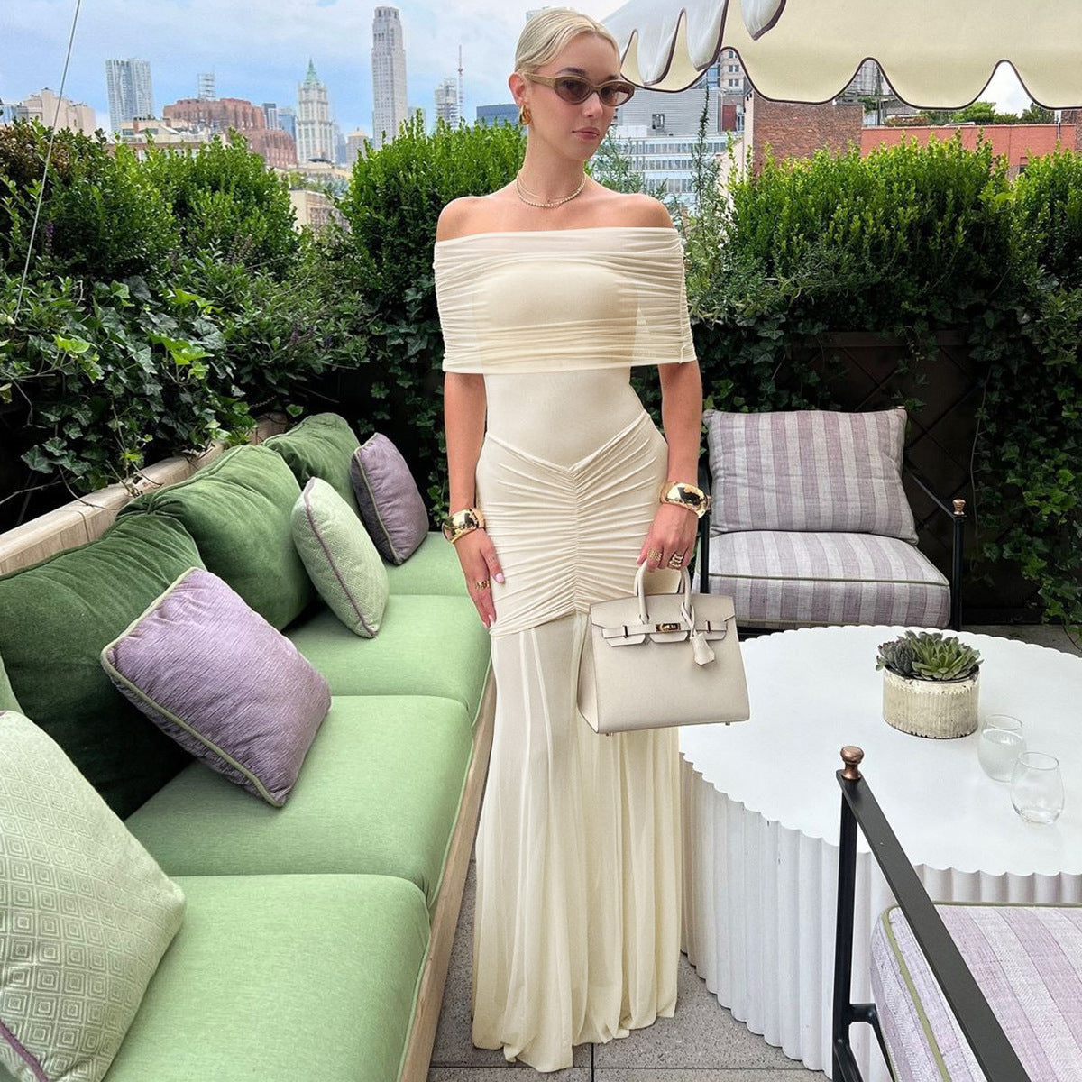 NOUVEAU RICHE Schwanger Off Shoulder Maxikleid Mit Mesh Falten Eleganz