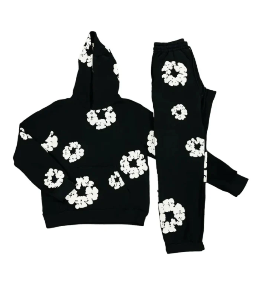NOUVEAU RICHE ModaDenim - Unisex Viral Floral Tracksuit mit ikonischen Drucken Schwarz