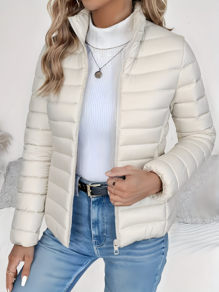 NOUVEAU RICHE Slim Fit Steppjacke – Damen Steppjacke mit hohem Kragen, leicht & atmungsaktiv, 6 Farben, S–3XL – Umami Cremefarben