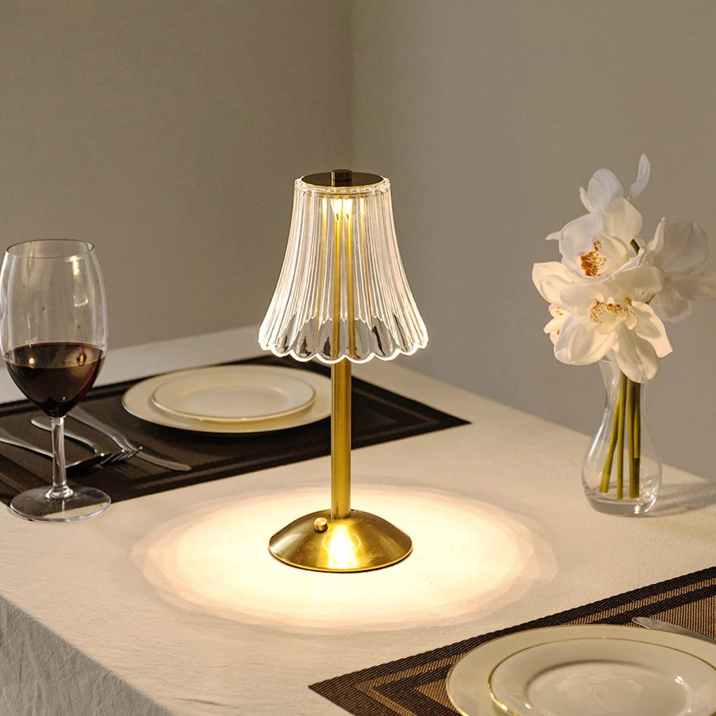 NOUVEAU RICHE Goldene Kristall-Tischlampe – Kabellose Akku Touch-Lampe mit Kristallschirm, Dimmbar, Gebürstetes Aluminium – Aurora Luxe