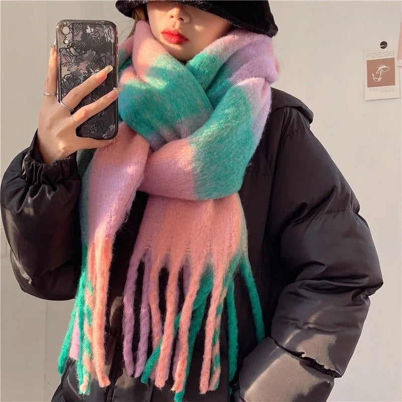 NOUVEAU RICHE Grosser Winterschal – Weicher Damenschal mit Farbverlauf & Fransen, warm, 7 Farben – Luna Rosa
