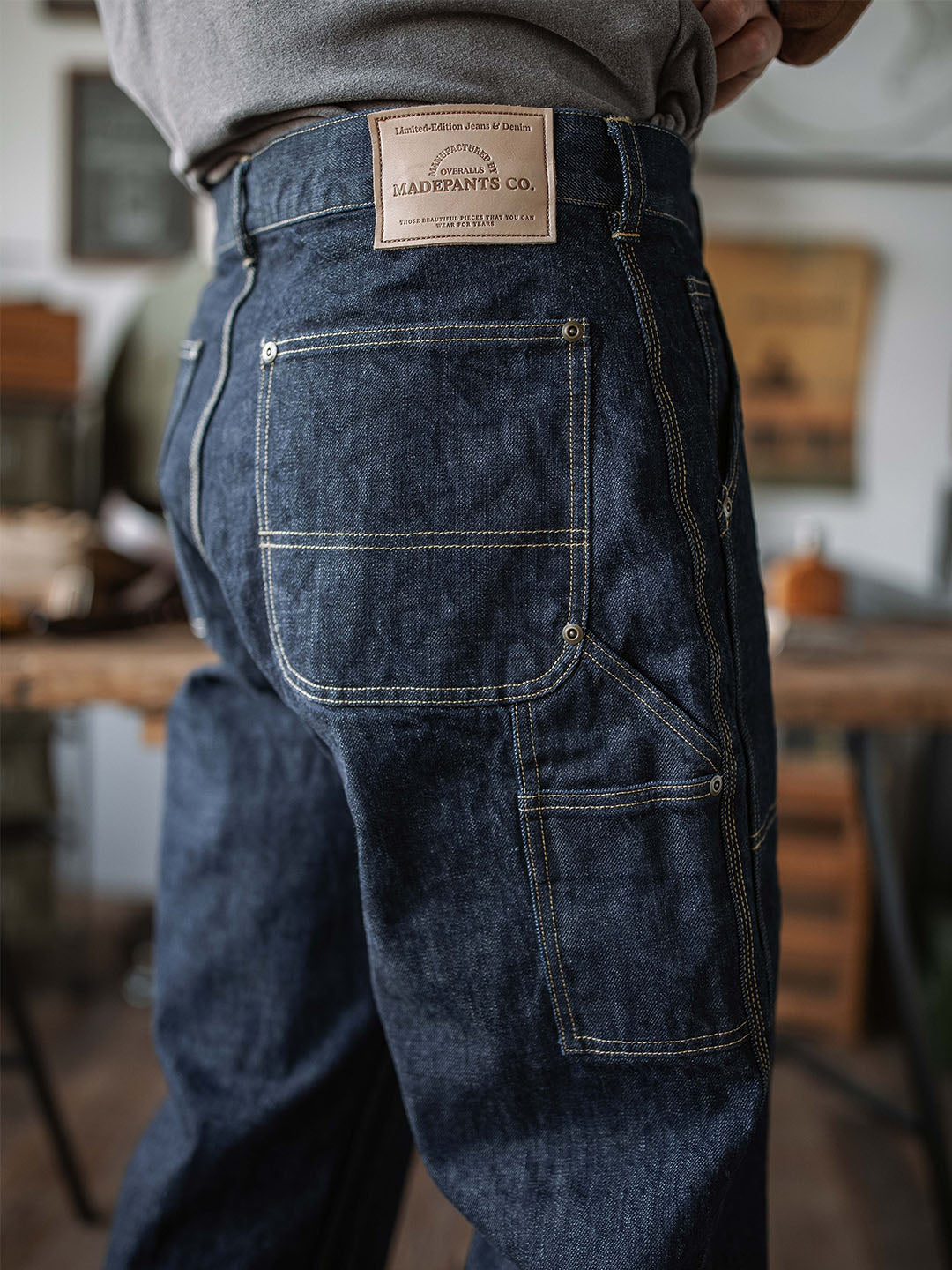 NOUVEAU RICHE Selvedge Zimmermann Jeans aus Schwerem Japanischem Denim mit Verstärkten Paneelen für Langlebigkeit und Vintage Stil