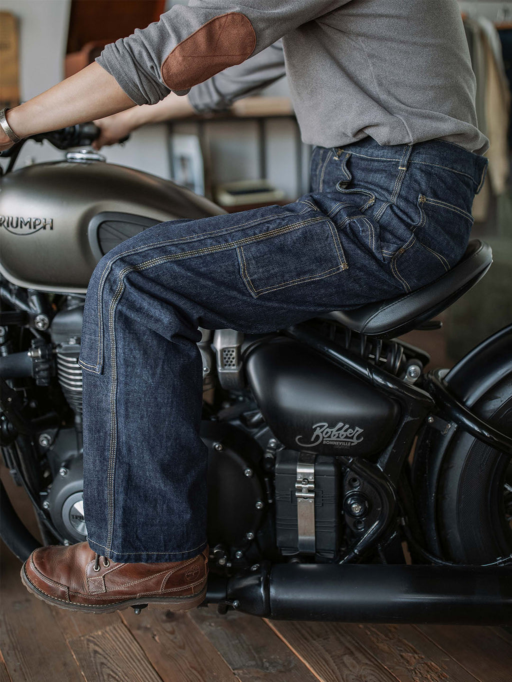 NOUVEAU RICHE Selvedge Zimmermann Jeans aus Schwerem Japanischem Denim mit Verstärkten Paneelen für Langlebigkeit und Vintage Stil