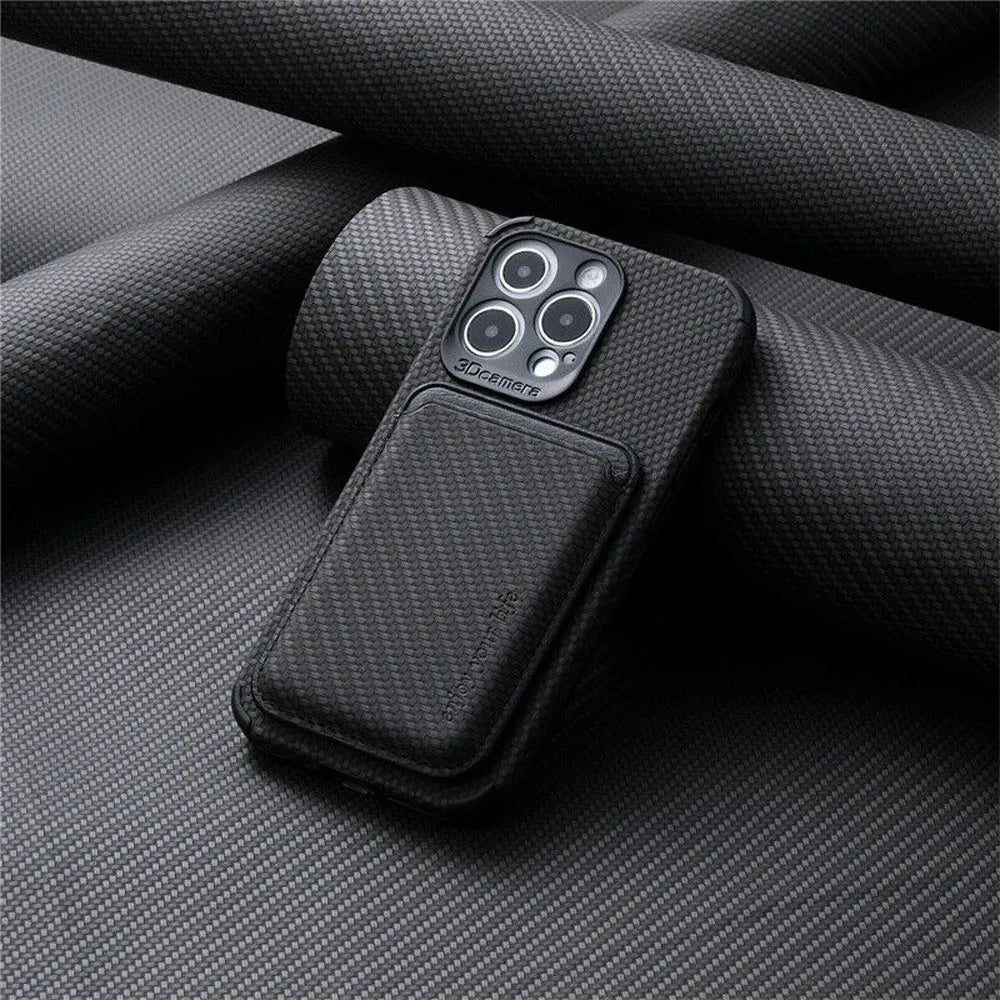 NOUVEAU RICHE Handyhülle mit Kartenfach – iPhone Wallet Case, MagSafe-kompatibel, Carbon-Optik, für iPhone 11 bis 17 – TitanWallet Carbon Schwarz