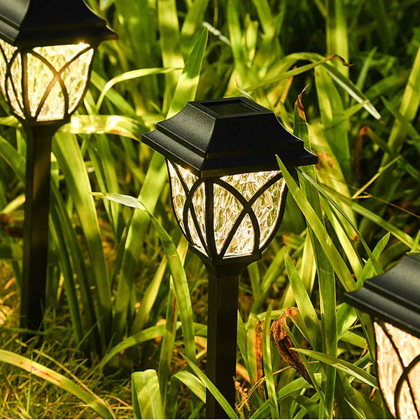 NOUVEAU RICHE Solar-Gartenbeleuchtung – Solarlampen für Gartenweg, Terrasse & Rasen, Weiss oder Warmweiss – LunaGlow Warmweiss B, 300mAh