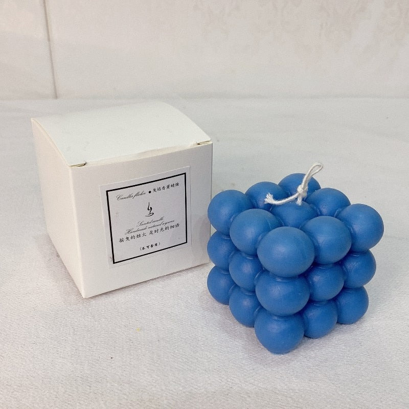 NOUVEAU RICHE Bubble Kerze aus Sojawachs – Trendige Würfelkerze & Duftkerze, 9 Farben, Deko für Ihr Interieur – BubbleGlow Kerze Dunkelblau