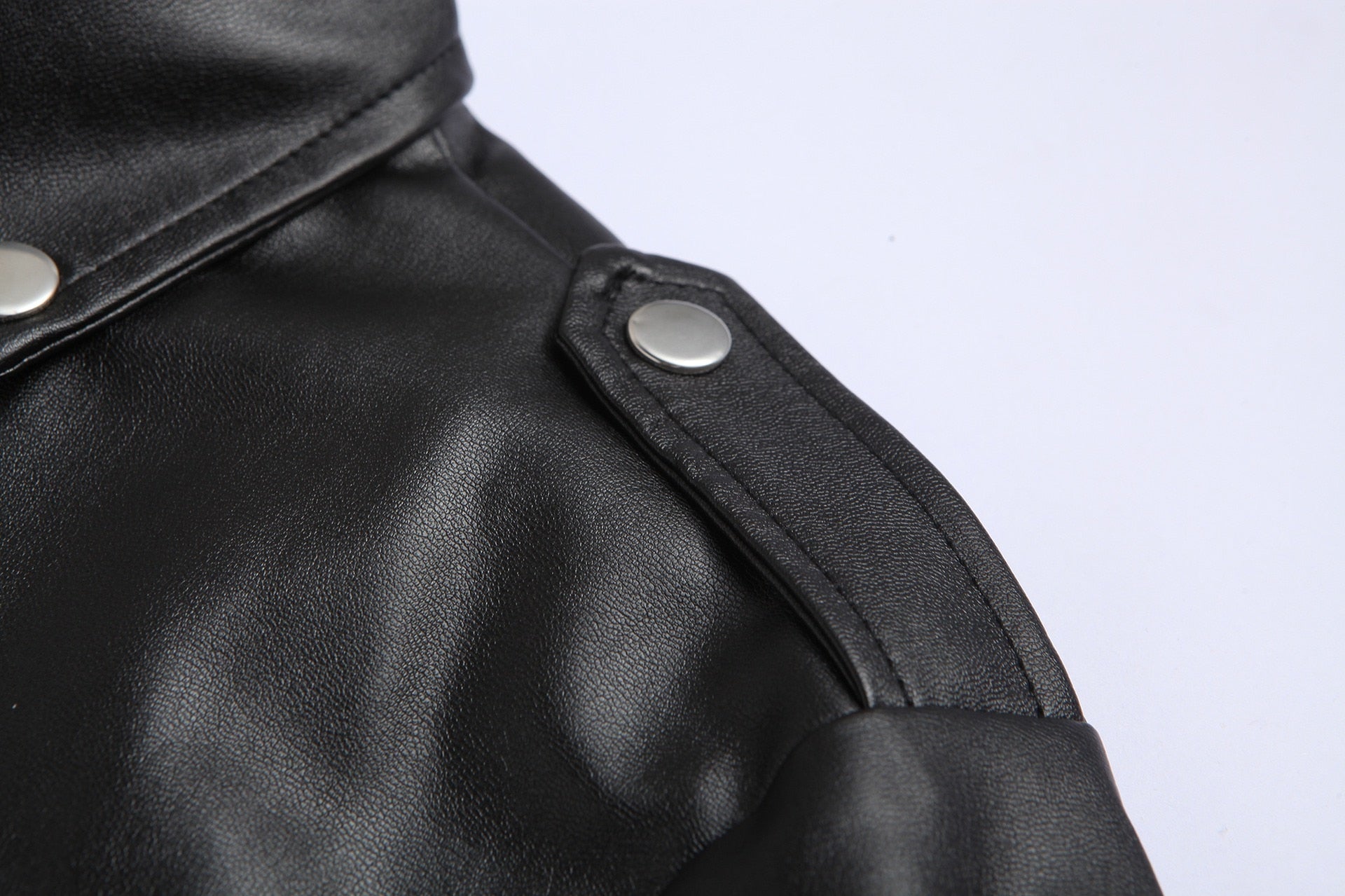 NOUVEAU RICHE Herren Leder-Motorradjacke Slim Fit Stehkragen Winddicht