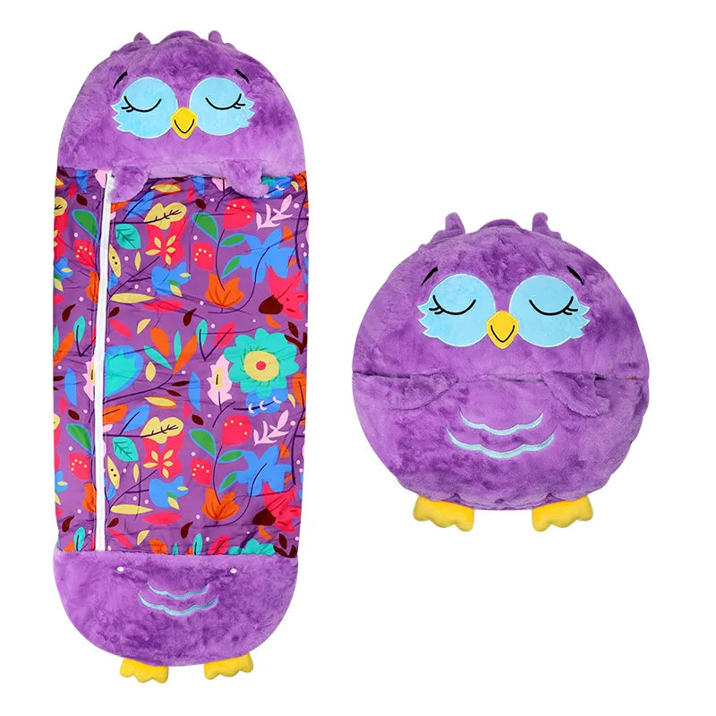 NOUVEAU RICHE Kuscheltier und Schlafsack in Einem – 2-in-1 Plüschtier Schlafsack für Kinder, Einhorn, Hai, Panda & mehr, 3 Grössen