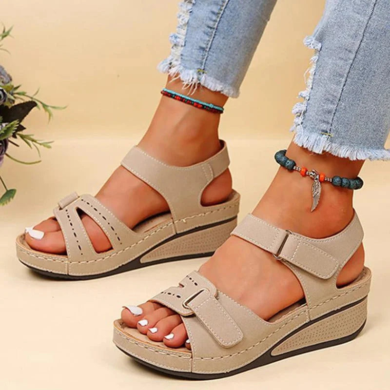 NOUVEAU RICHE Vespera | Damen-Sandalen – Medizinisch inspirierter Komfort für entspanntes Gehen