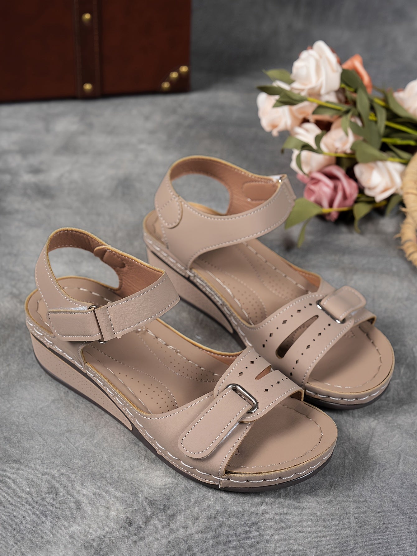 NOUVEAU RICHE Damen Plateau-Sandalen – Atmungsaktiv & Dämpfende Sohle