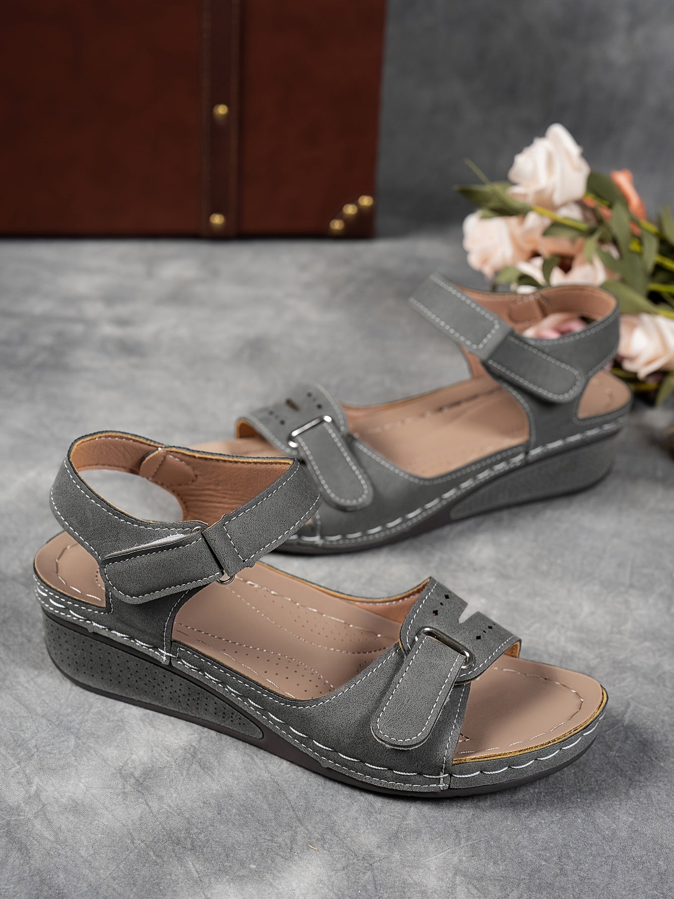 NOUVEAU RICHE Damen Plateau-Sandalen – Atmungsaktiv & Dämpfende Sohle