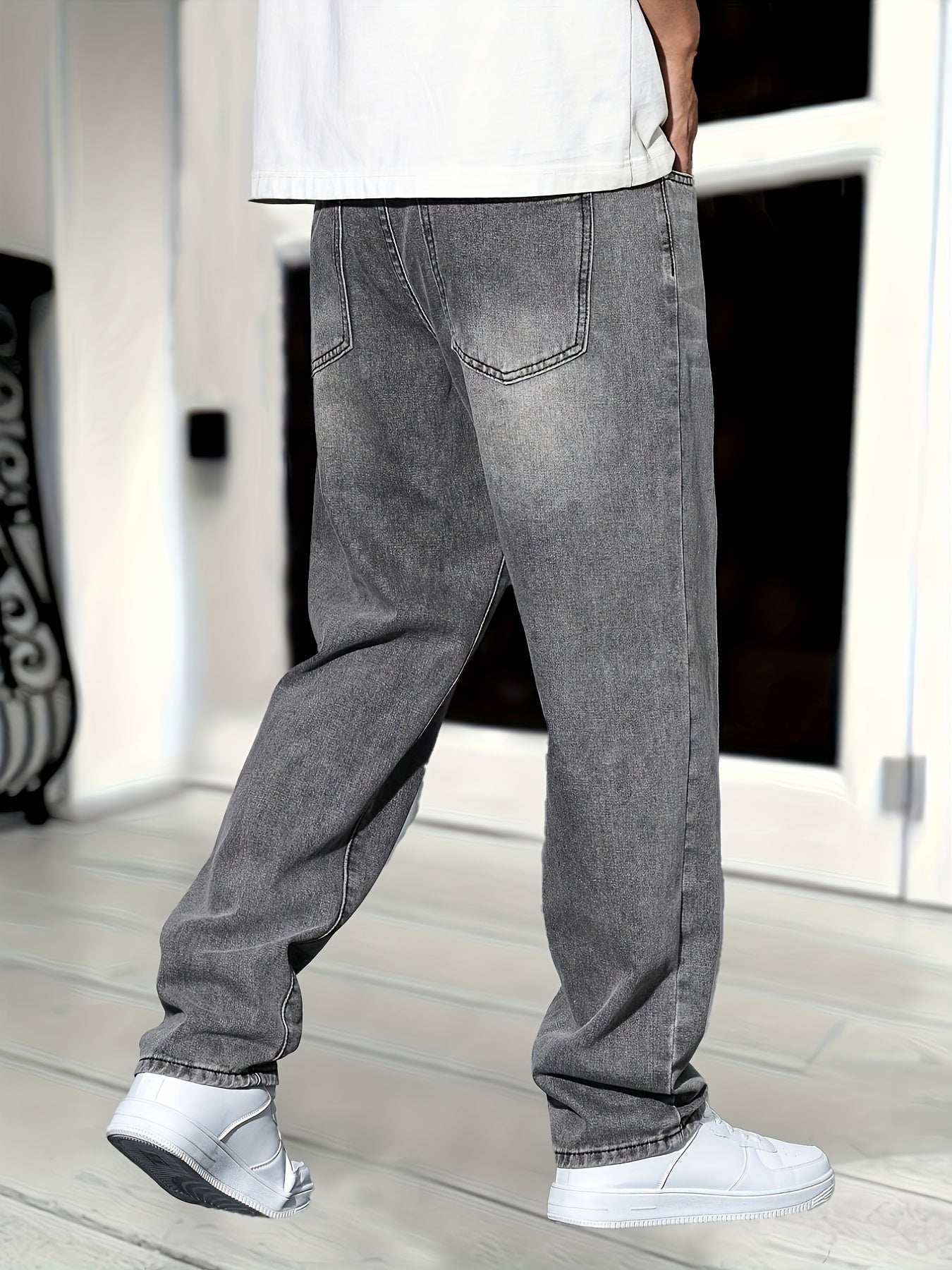 NOUVEAU RICHE Klassische Denim Jeans Gerade Passform Verwaschene Optik