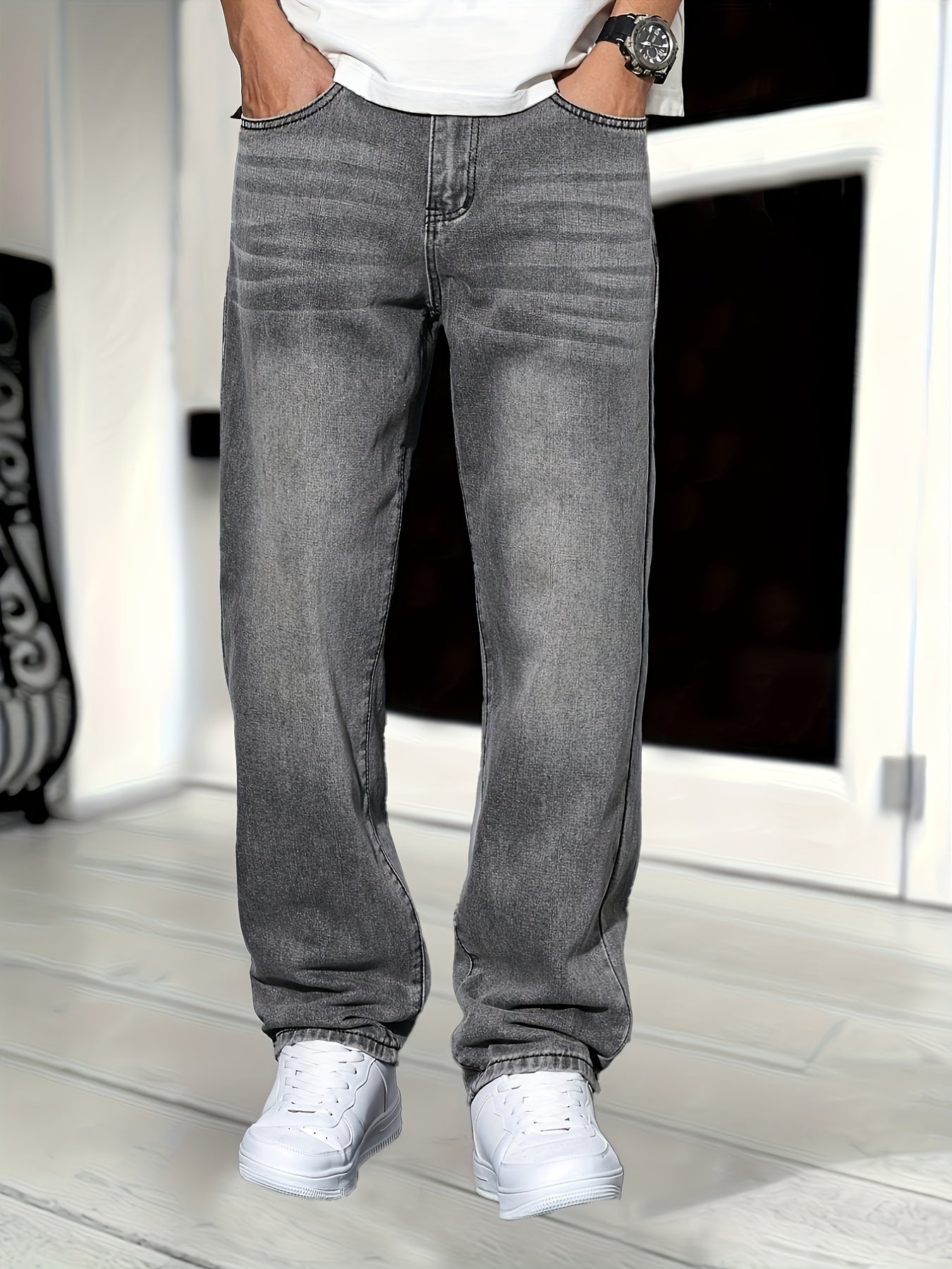 NOUVEAU RICHE Klassische Denim Jeans Gerade Passform Verwaschene Optik