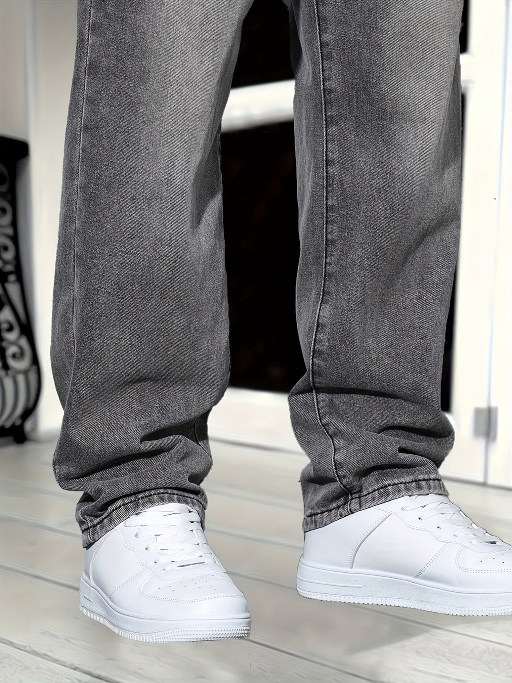 NOUVEAU RICHE Klassische Denim Jeans Gerade Passform Verwaschene Optik