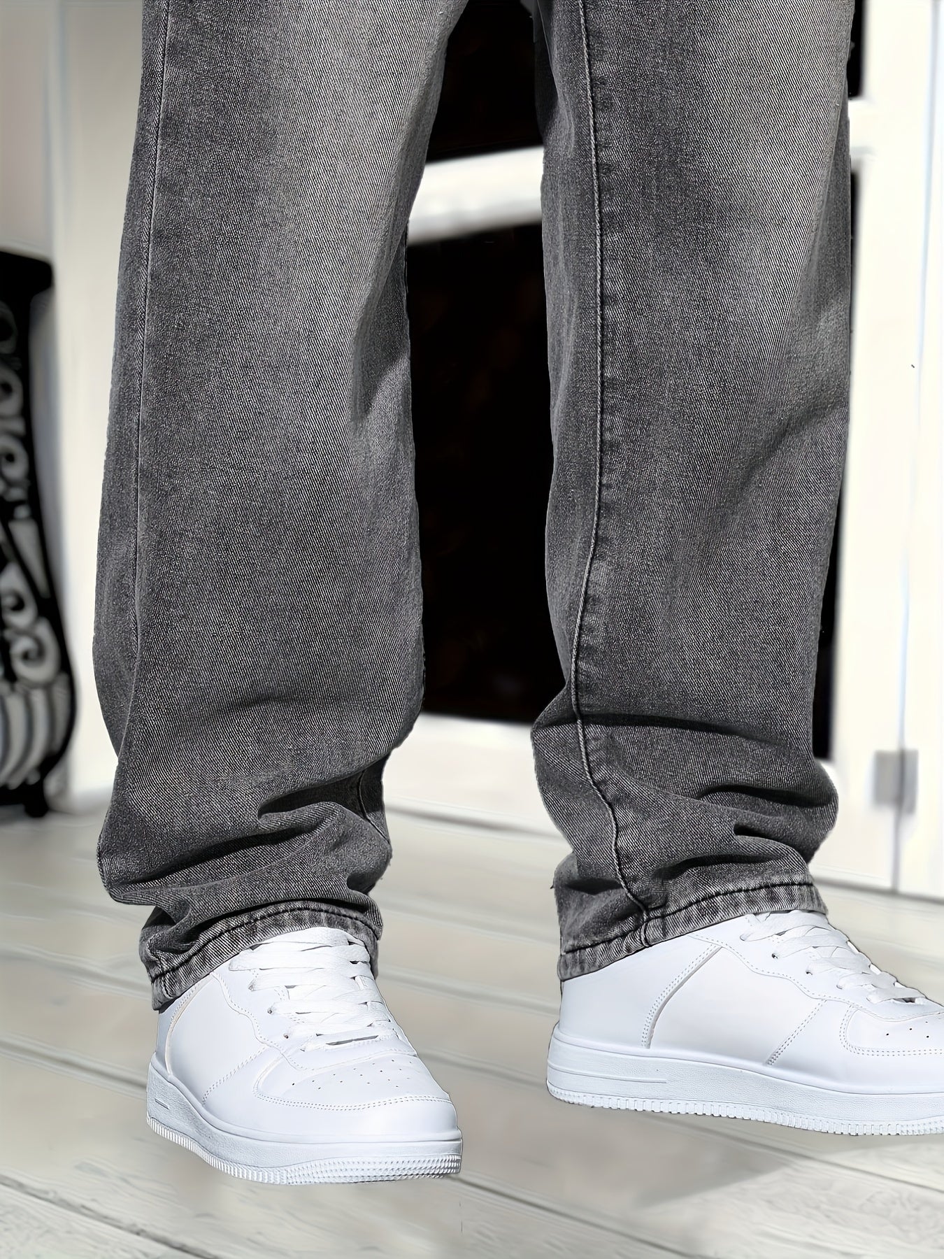 NOUVEAU RICHE Klassische Denim Jeans Gerade Passform Verwaschene Optik